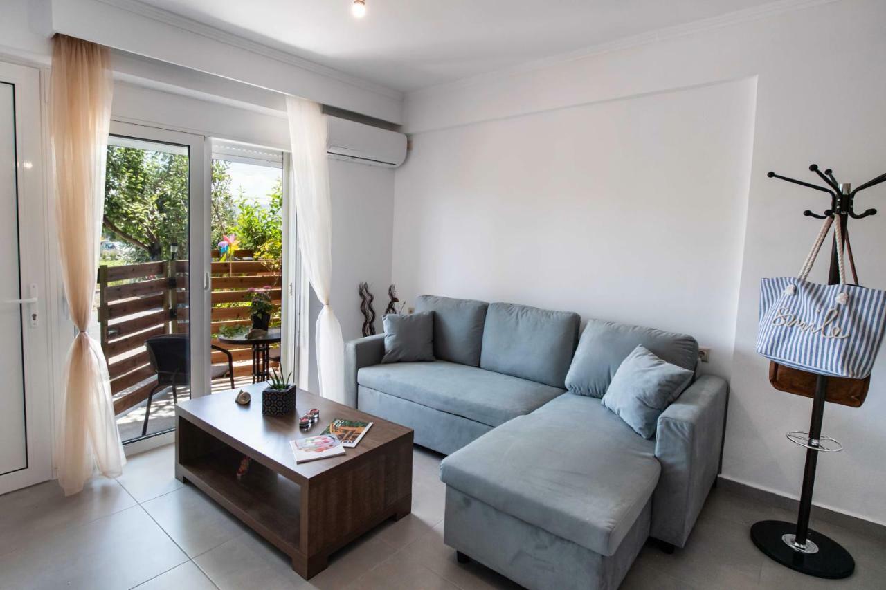 F City Apartments Лефкада Экстерьер фото