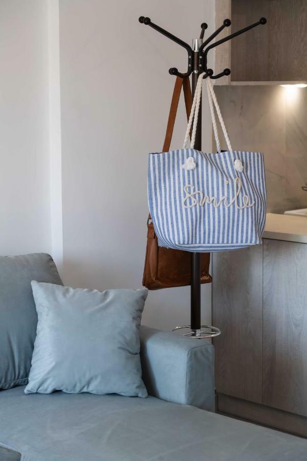 F City Apartments Лефкада Экстерьер фото